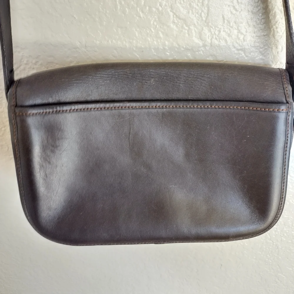 Vintage Coach 202-07 City Bag Crossbody Shoulder Dark Brown Leather